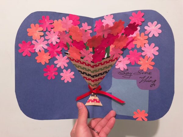 Paper art - three-dimensional bouquet cards